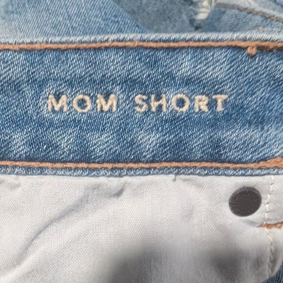 (Flaws) NWT AE | Distressed Mom Shorts in light blue - Picture 6 of 16